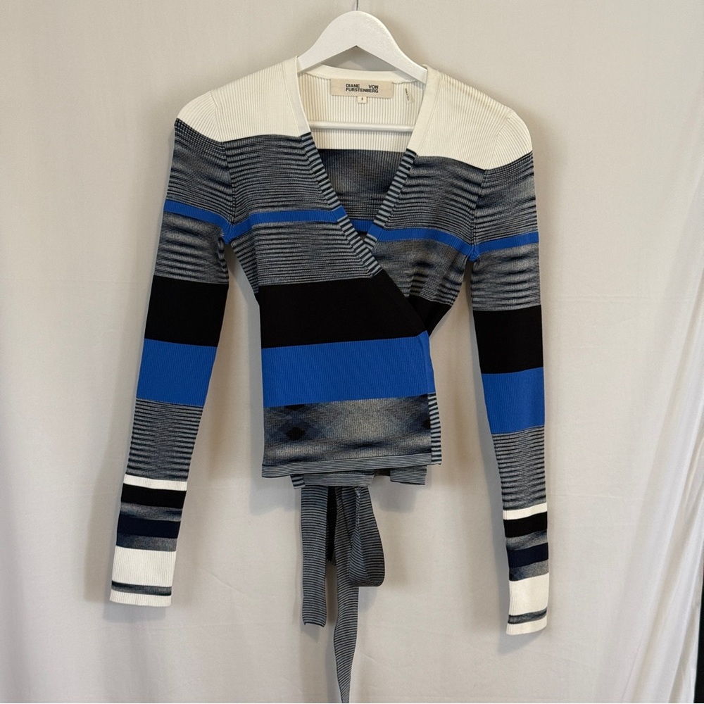 Diane Von‎ Furstenberg Women’s ribbed wrap top Striped Size S Long Sleeve